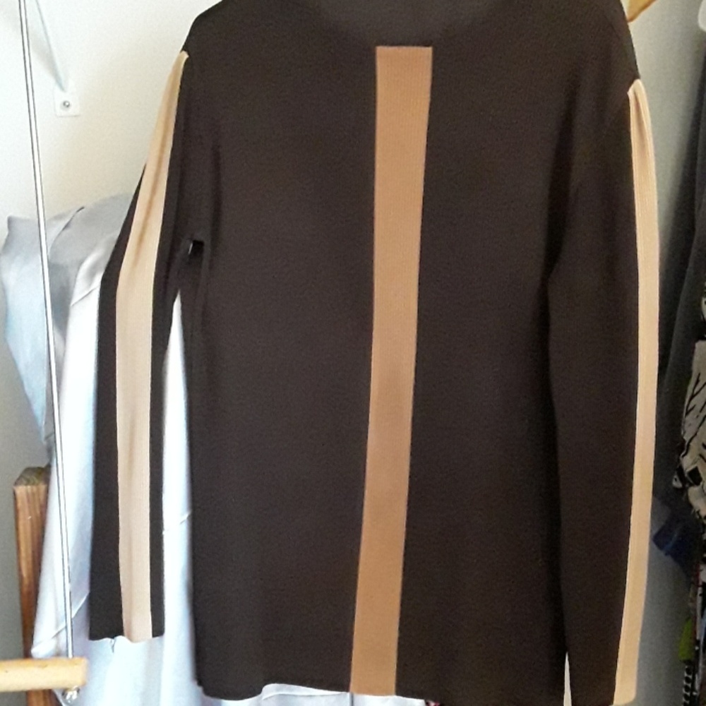 ToupY Paris tan and brown pleated top